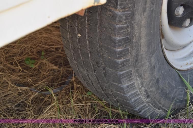 image for item BX9747 1999 Chevrolet 2500 utility truck