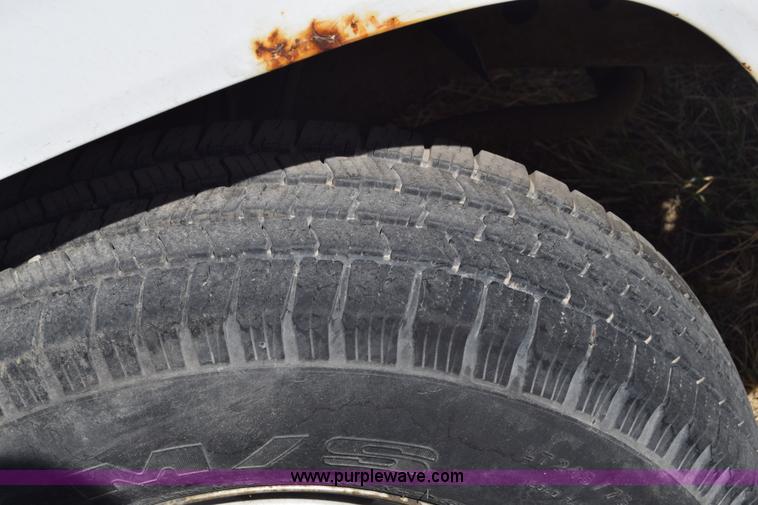 image for item BX9747 1999 Chevrolet 2500 utility truck