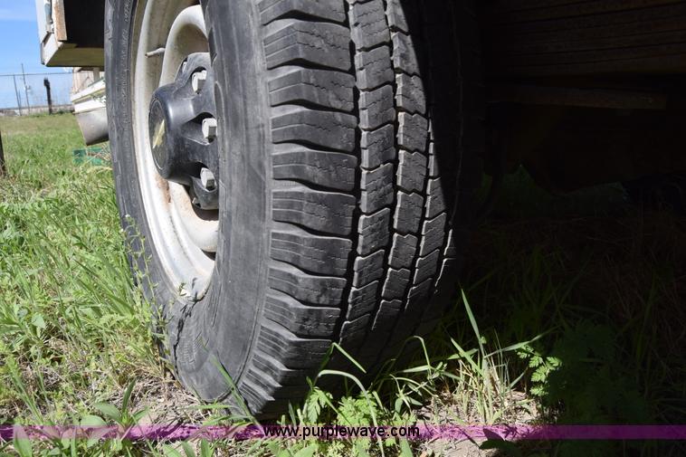 image for item BX9747 1999 Chevrolet 2500 utility truck