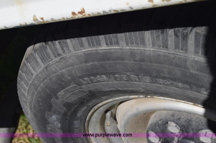 image for item BX9747 1999 Chevrolet 2500 utility truck