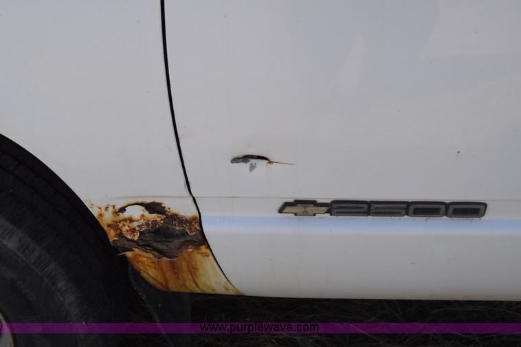 image for item BX9747 1999 Chevrolet 2500 utility truck