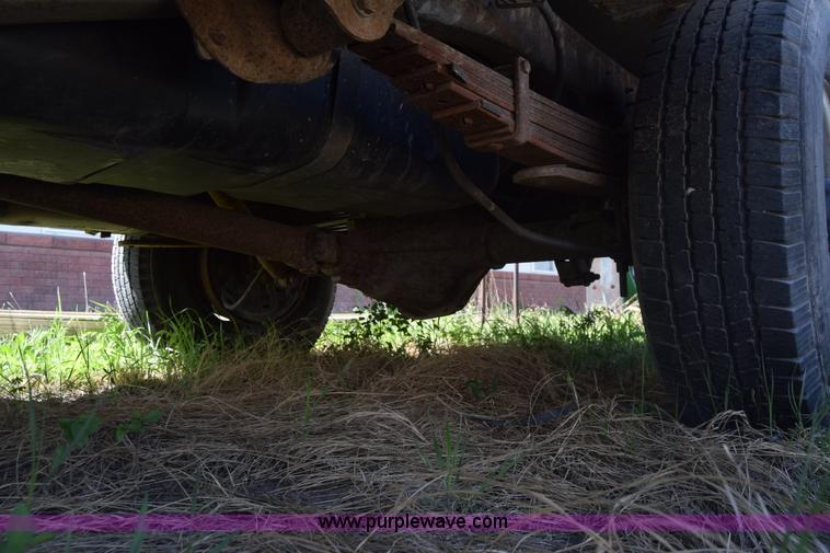 image for item BX9747 1999 Chevrolet 2500 utility truck