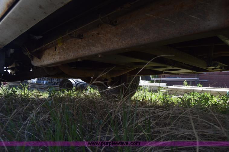 image for item BX9747 1999 Chevrolet 2500 utility truck