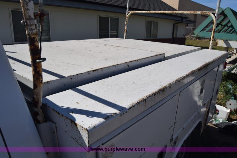 image for item BX9747 1999 Chevrolet 2500 utility truck