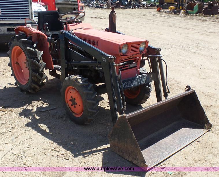 image for item BY9257 Kubota L1500DT tractor