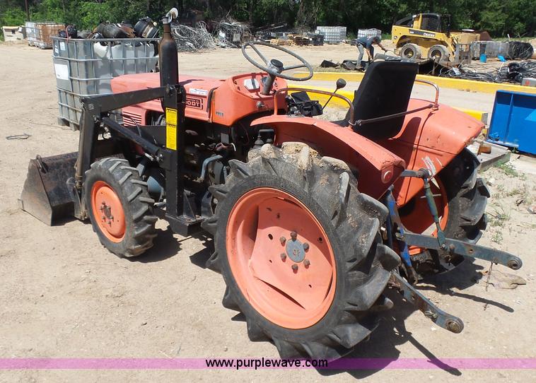 image for item BY9257 Kubota L1500DT tractor