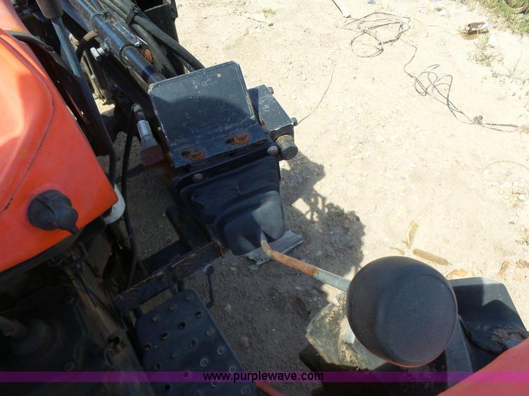 image for item BY9257 Kubota L1500DT tractor