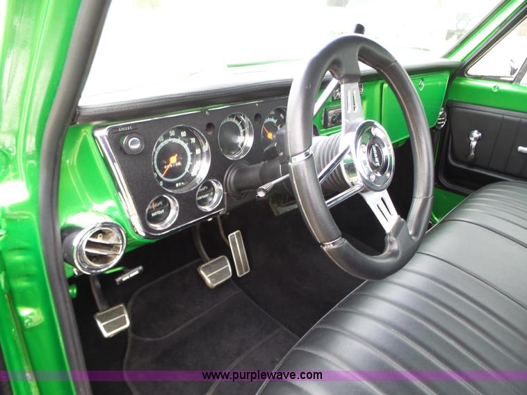 image for item BZ9555 1972 Chevrolet C10 pickup truck