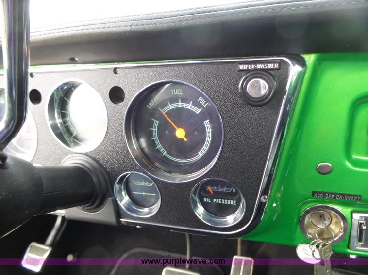 image for item BZ9555 1972 Chevrolet C10 pickup truck