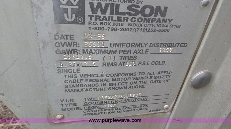 image for item CD9943 1997 Wilson P5GN838R livestock trailer