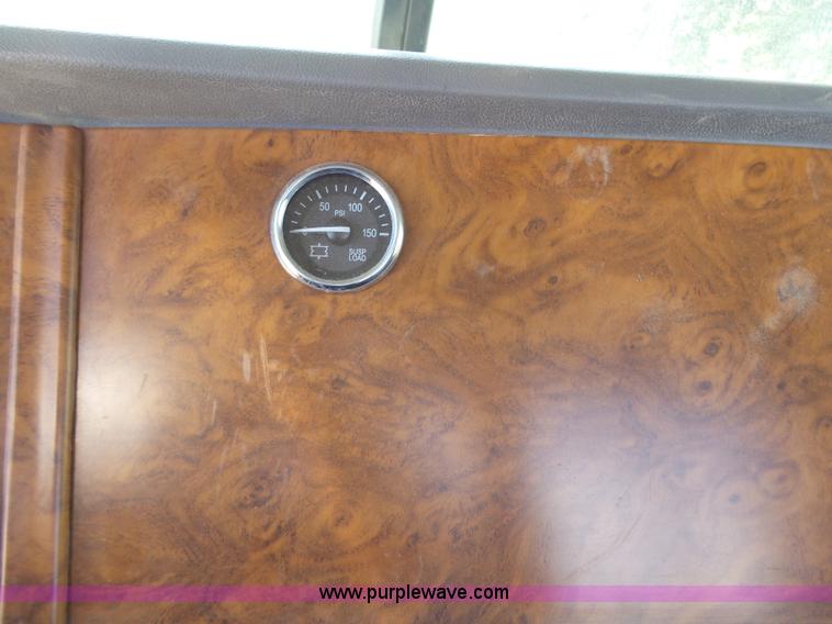 image for item J4098 2007 Peterbilt 386 semi truck