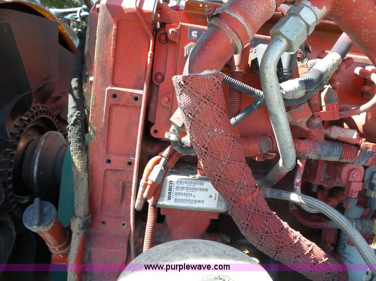 image for item J4098 2007 Peterbilt 386 semi truck