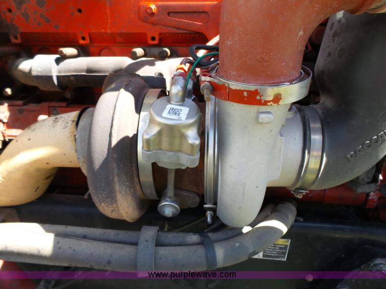 image for item J4098 2007 Peterbilt 386 semi truck