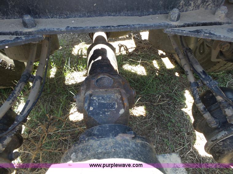 image for item J4098 2007 Peterbilt 386 semi truck