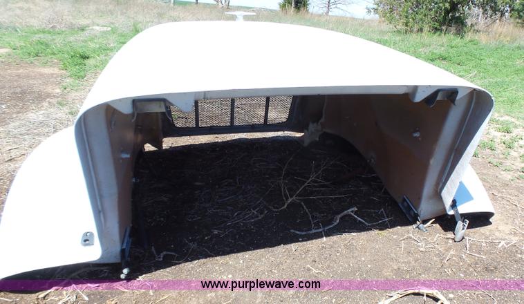 image for item J4098 2007 Peterbilt 386 semi truck