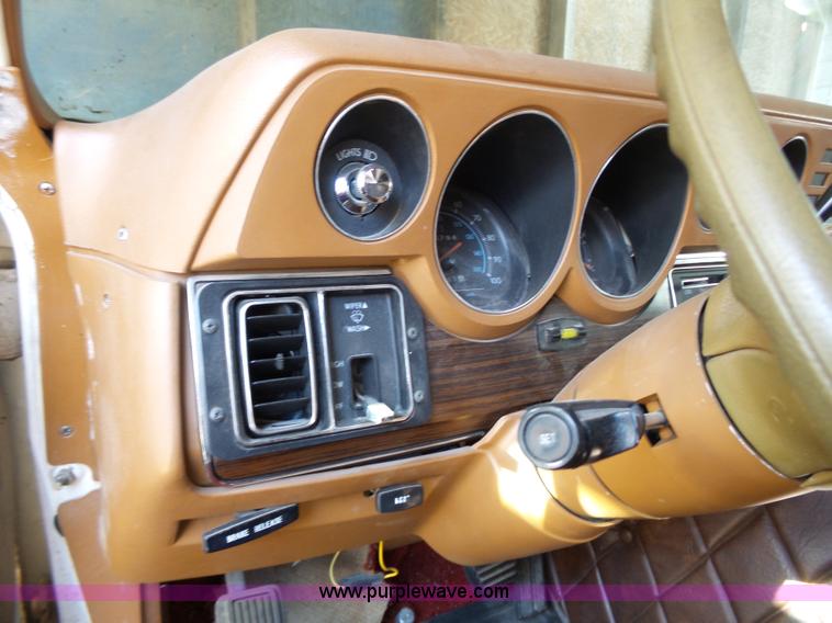 image for item J4114 1979 Dodge Brougham Coach Sportsman camper