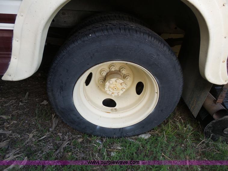 image for item J4114 1979 Dodge Brougham Coach Sportsman camper