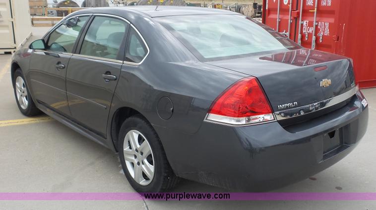 image for item J4194 2011 Chevrolet Impala LS