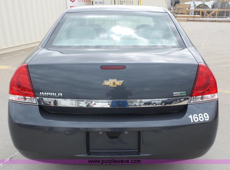 image for item J4194 2011 Chevrolet Impala LS