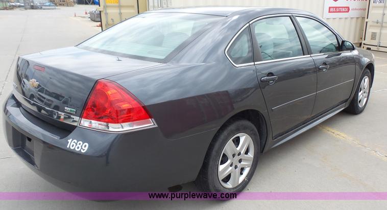 image for item J4194 2011 Chevrolet Impala LS