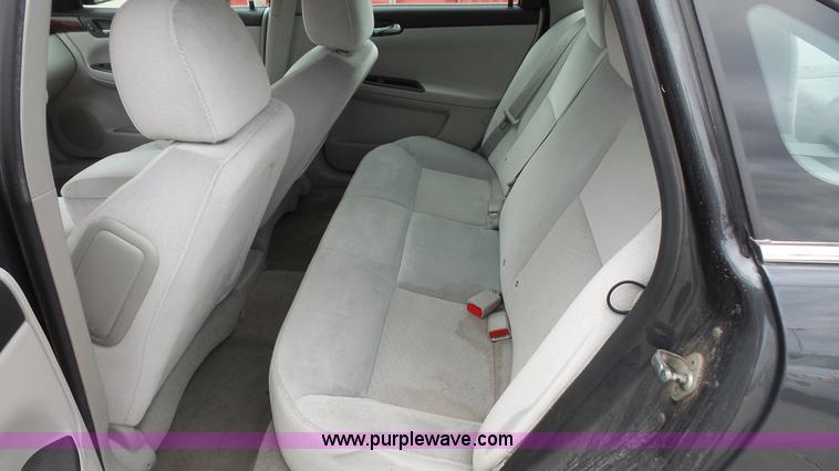 image for item J4194 2011 Chevrolet Impala LS