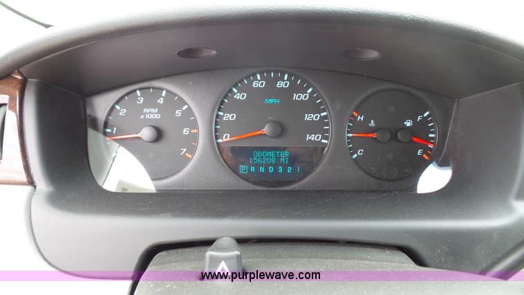 image for item J4194 2011 Chevrolet Impala LS