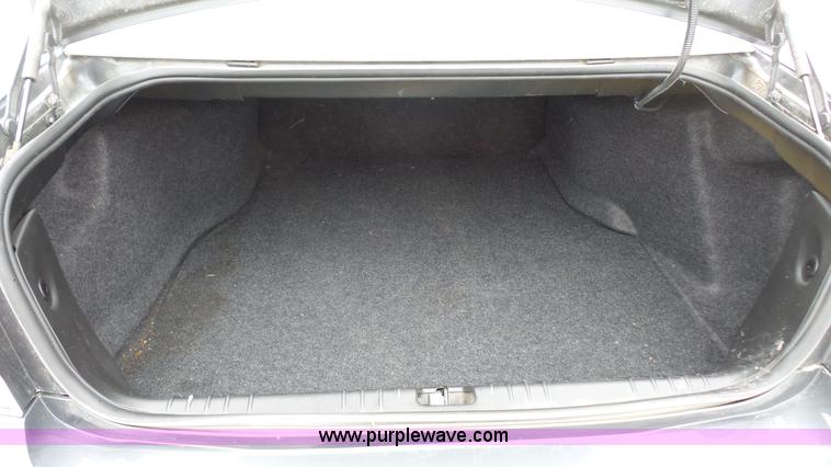 image for item J4194 2011 Chevrolet Impala LS