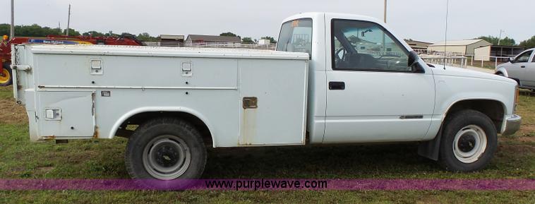 image for item J4934 1992 Chevrolet Cheyenne 2500 utility truck