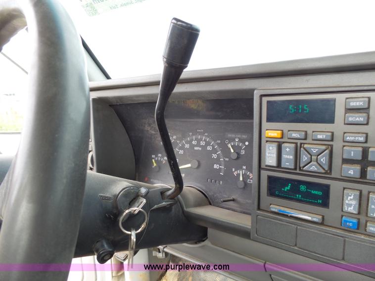 image for item J4934 1992 Chevrolet Cheyenne 2500 utility truck