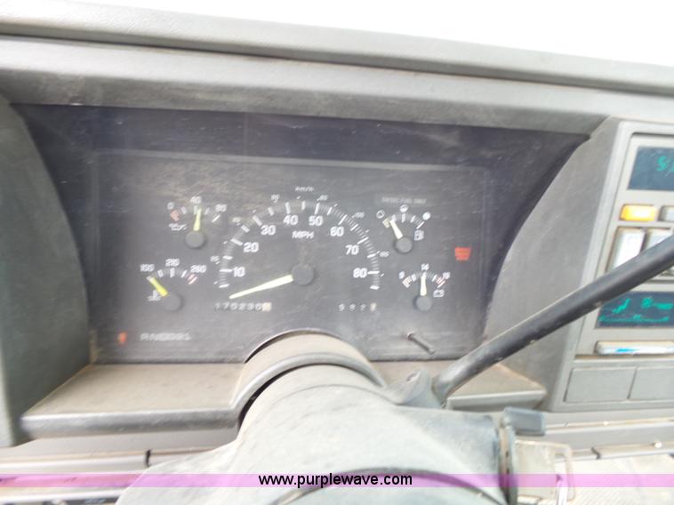 image for item J4934 1992 Chevrolet Cheyenne 2500 utility truck