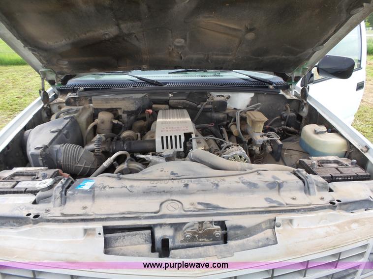 image for item J4934 1992 Chevrolet Cheyenne 2500 utility truck