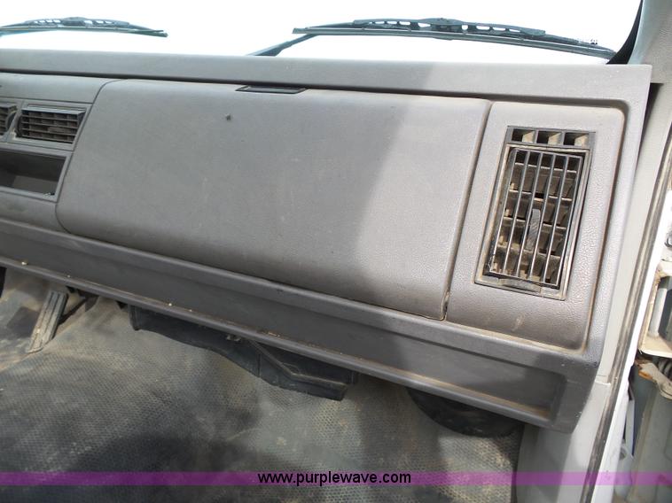 image for item J4934 1992 Chevrolet Cheyenne 2500 utility truck