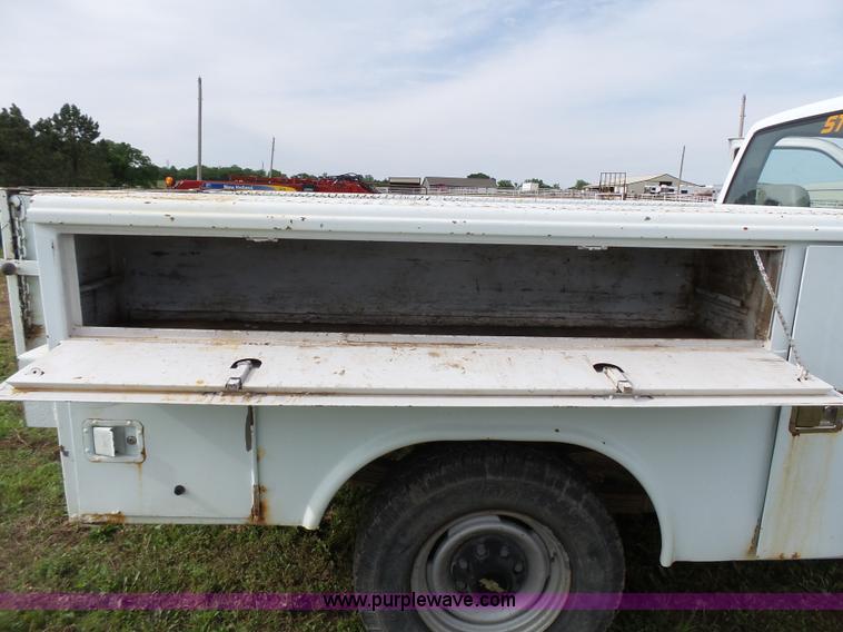 image for item J4934 1992 Chevrolet Cheyenne 2500 utility truck