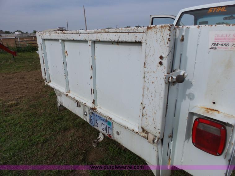 image for item J4934 1992 Chevrolet Cheyenne 2500 utility truck