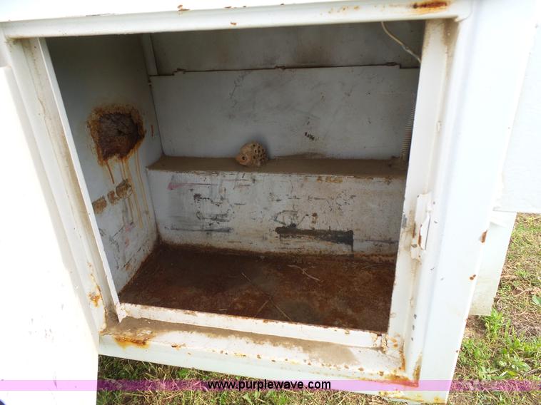 image for item J4934 1992 Chevrolet Cheyenne 2500 utility truck