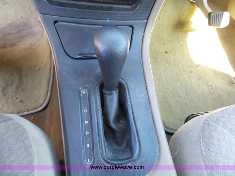 image for item J4937 2002 Dodge Intrepid SE