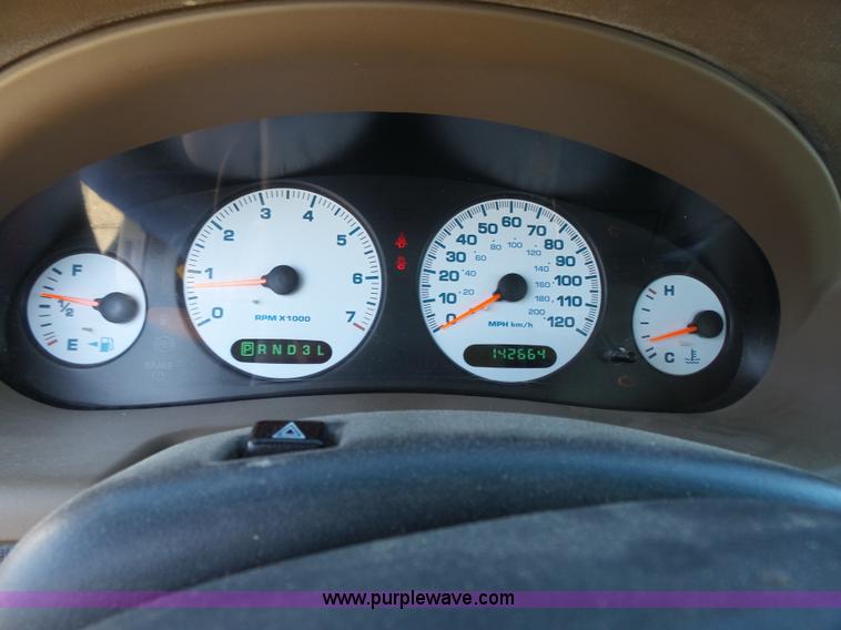 image for item J4937 2002 Dodge Intrepid SE