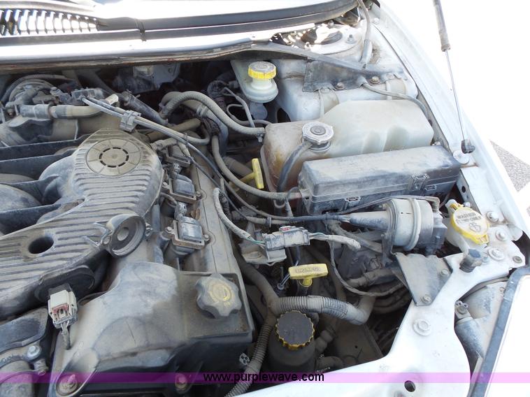 image for item J4937 2002 Dodge Intrepid SE