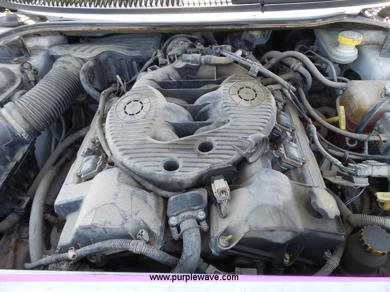 image for item J4937 2002 Dodge Intrepid SE