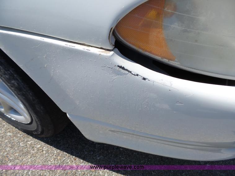 image for item J4937 2002 Dodge Intrepid SE