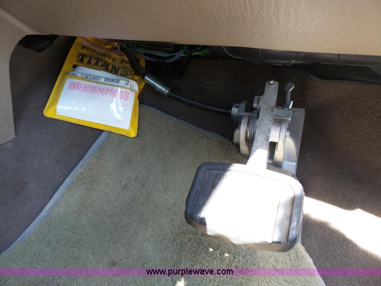 image for item J4937 2002 Dodge Intrepid SE