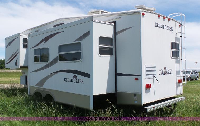 image for item J4949 2004 Cedar Creek camper