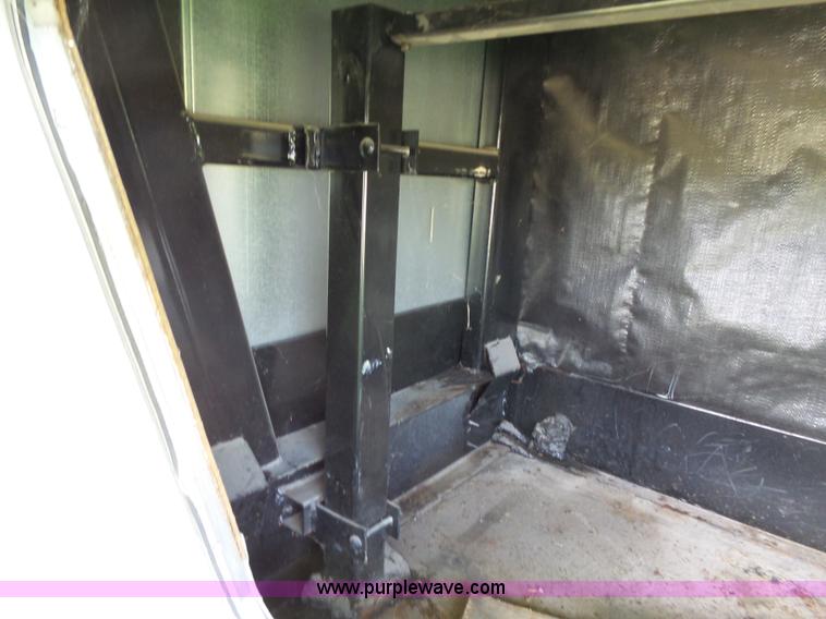 image for item J4949 2004 Cedar Creek camper