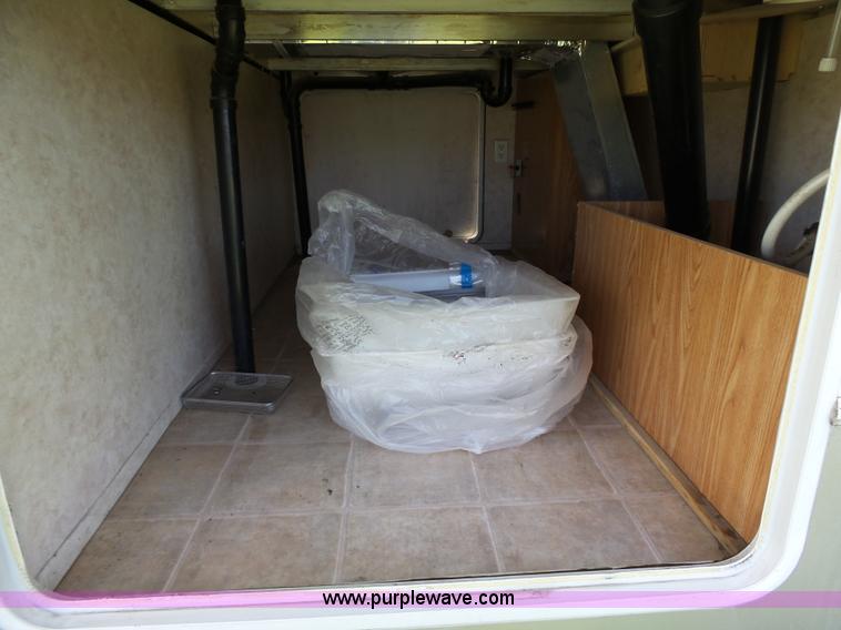 image for item J4949 2004 Cedar Creek camper