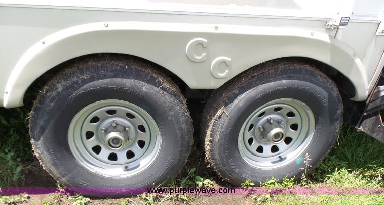 image for item J4949 2004 Cedar Creek camper