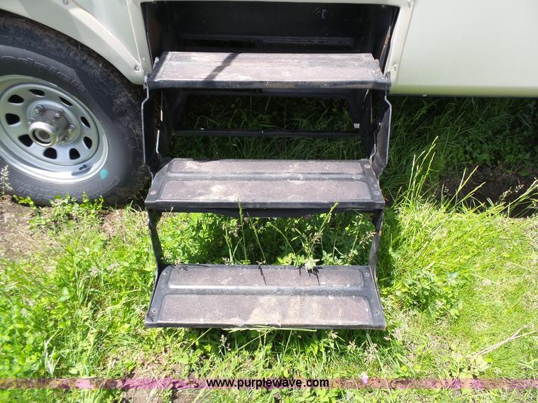 image for item J4949 2004 Cedar Creek camper