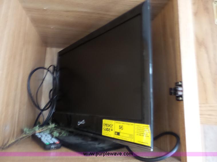 image for item J4949 2004 Cedar Creek camper