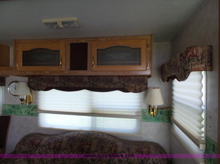 image for item J4949 2004 Cedar Creek camper