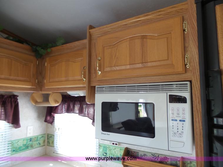 image for item J4949 2004 Cedar Creek camper