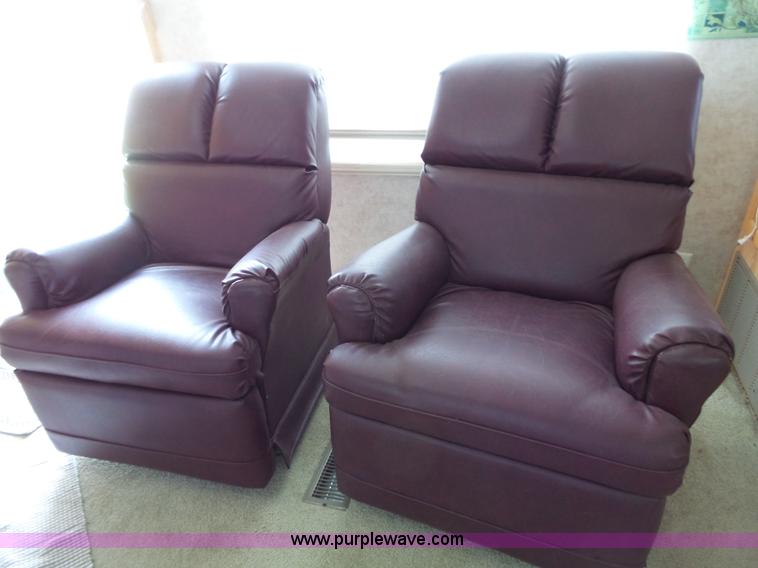 image for item J4949 2004 Cedar Creek camper